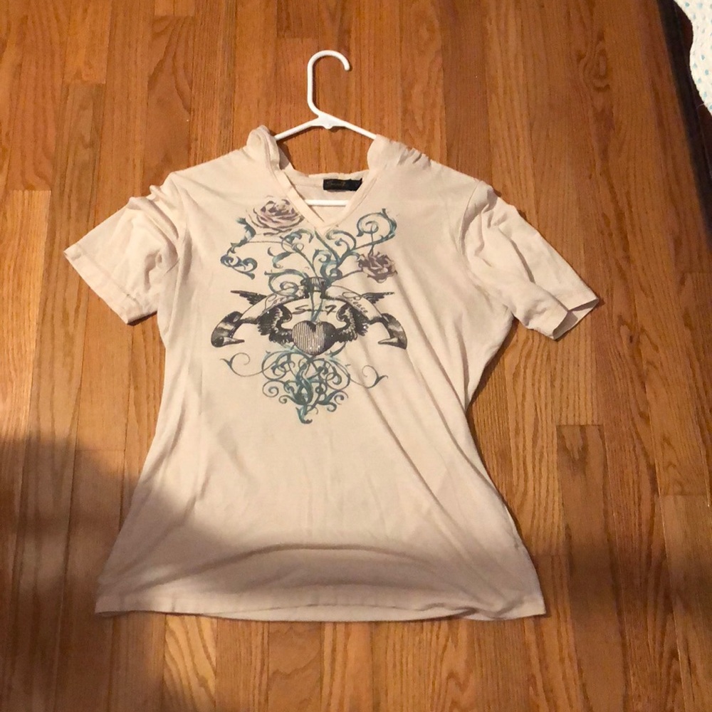 Pink short-sleeved hoodie with a rose pattern